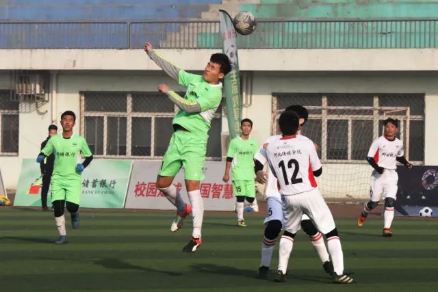 唐斯执行罚球时 “法克文班”的漫天喊声响彻麦迪逊广场花园
